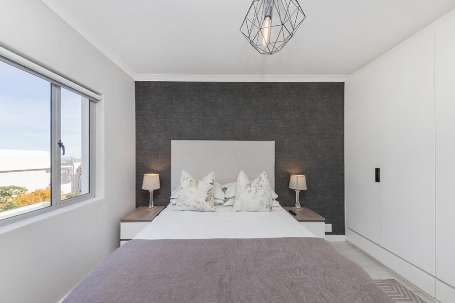 To Let 1 Bedroom Property for Rent in Sea Point Western Cape